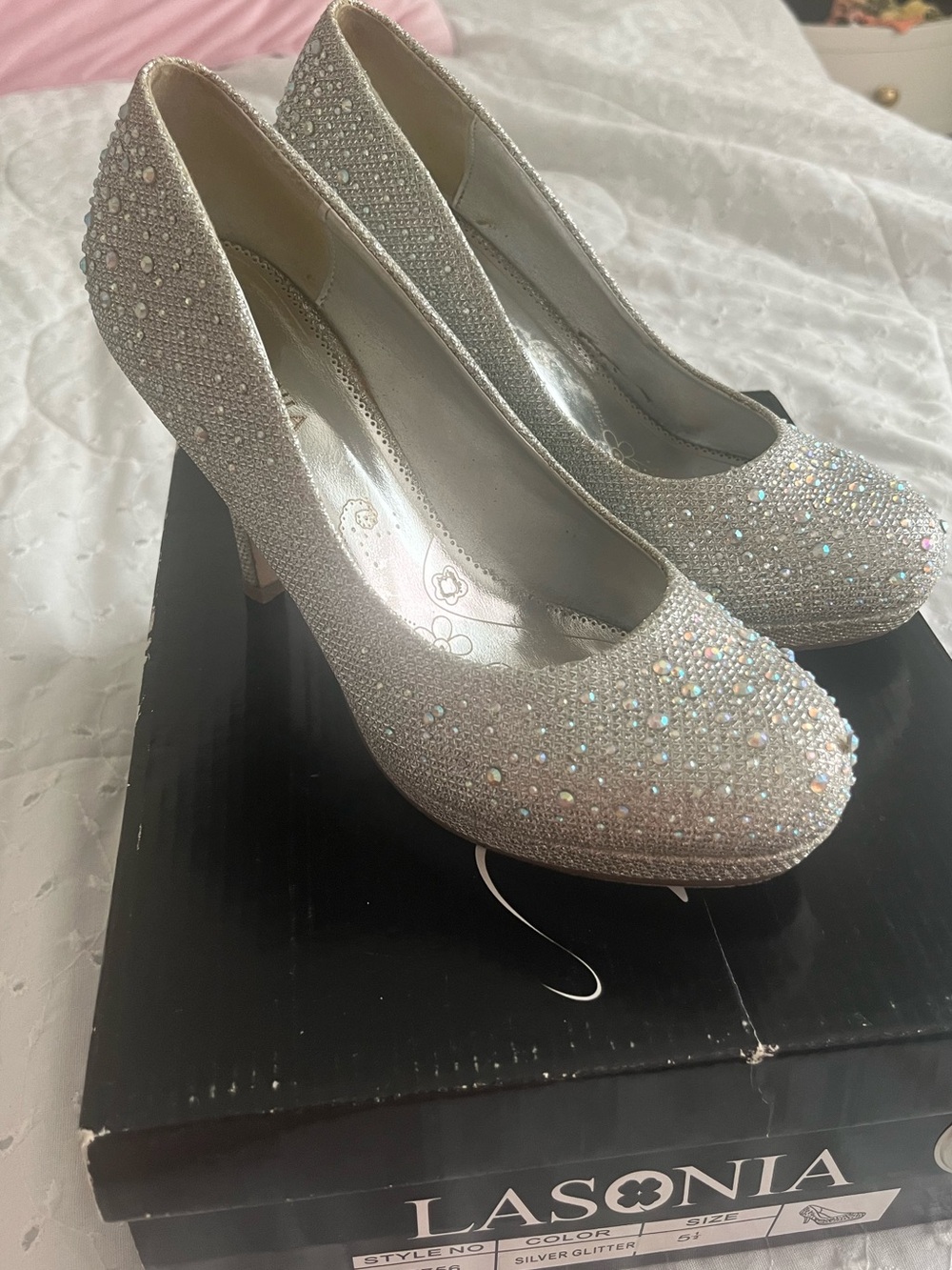 Vintage Silver Glitter Crystal Platform Pumps